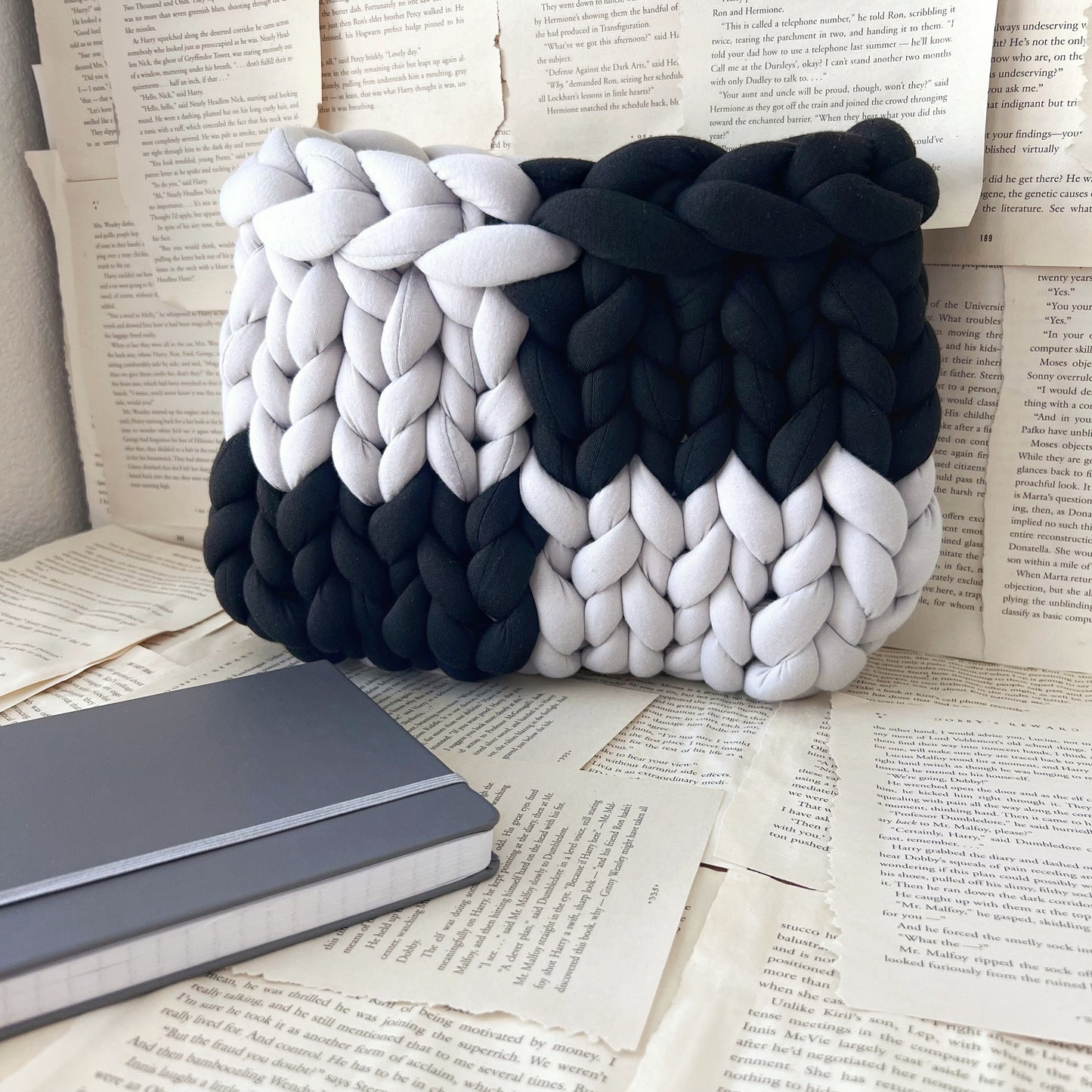 Black & Grey Checkered Chunky Knit Planner Pouch