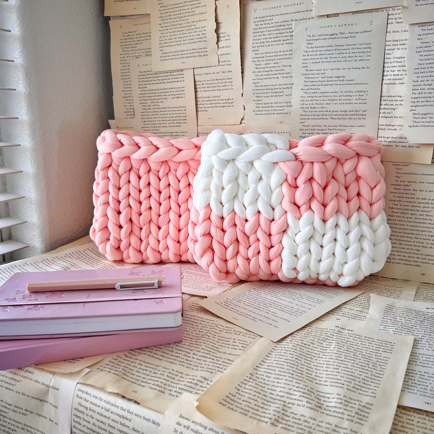 Light Pink & White Checkered Chunky Knit Planner Pouch
