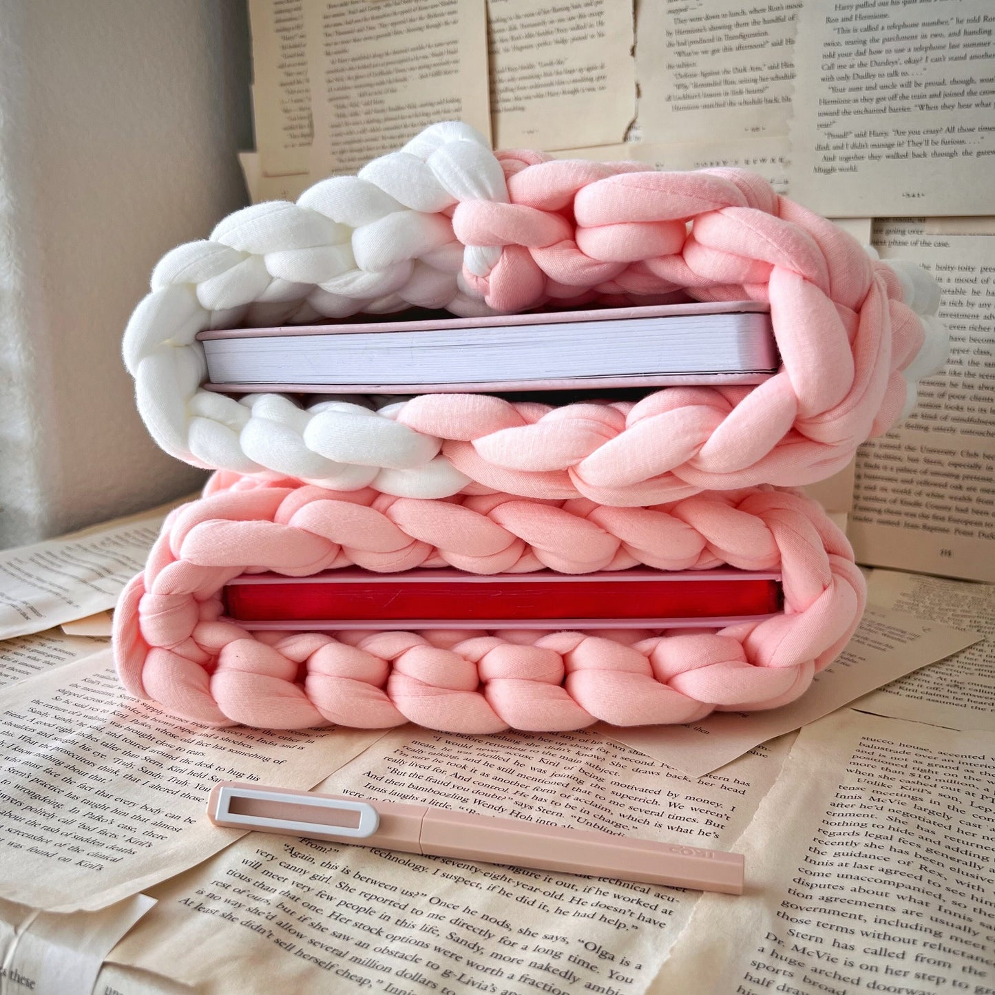 Light Pink & White Checkered Chunky Knit Planner Pouch