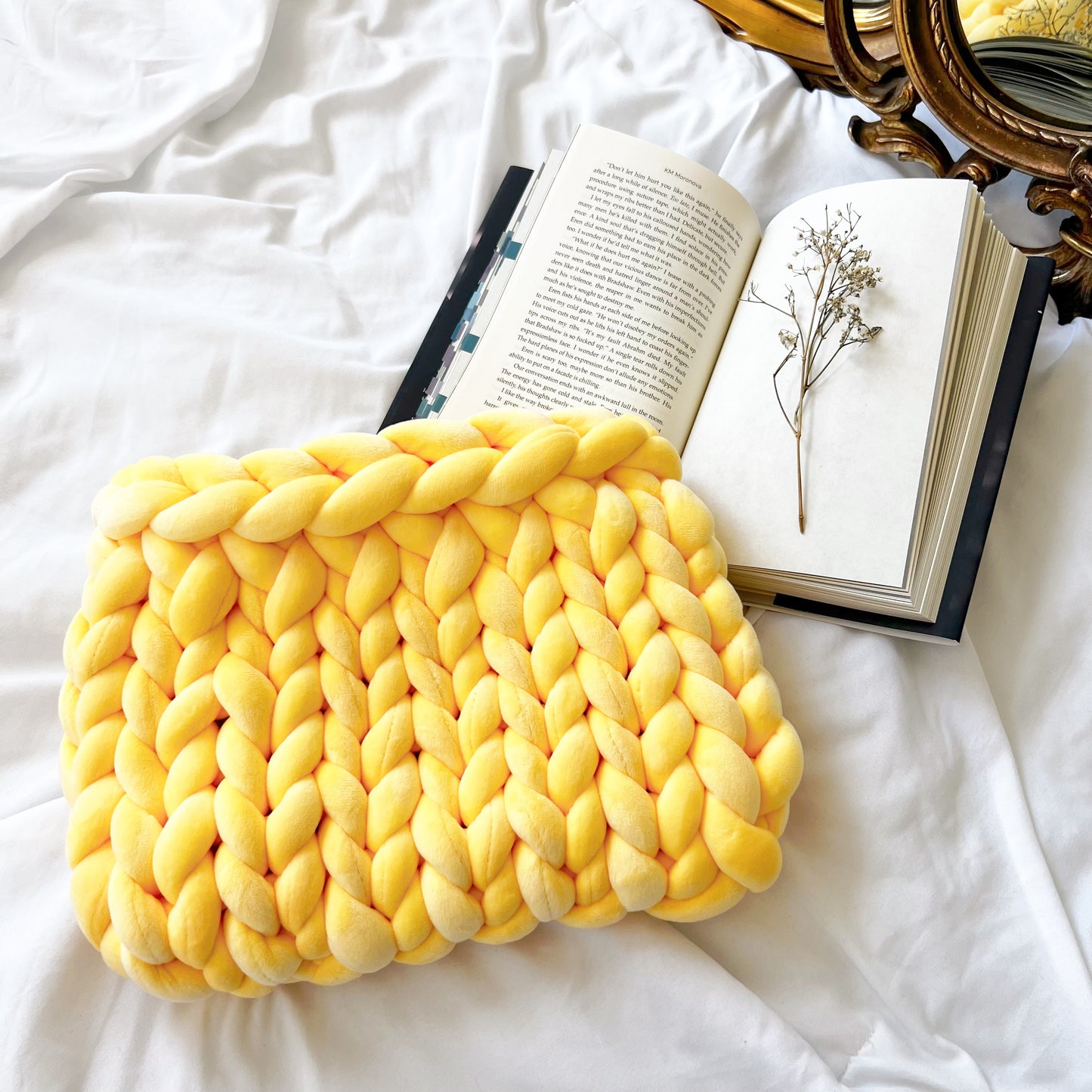 Velvet Chunky Knit Planner Pouch