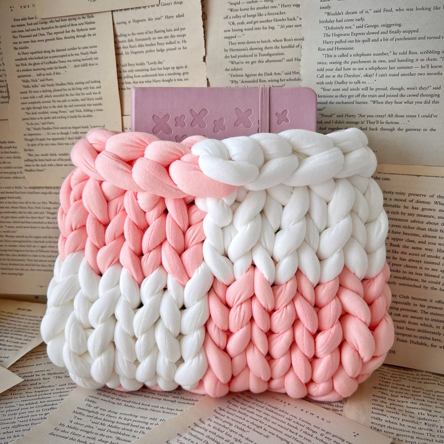 Light Pink & White Checkered Chunky Knit Planner Pouch