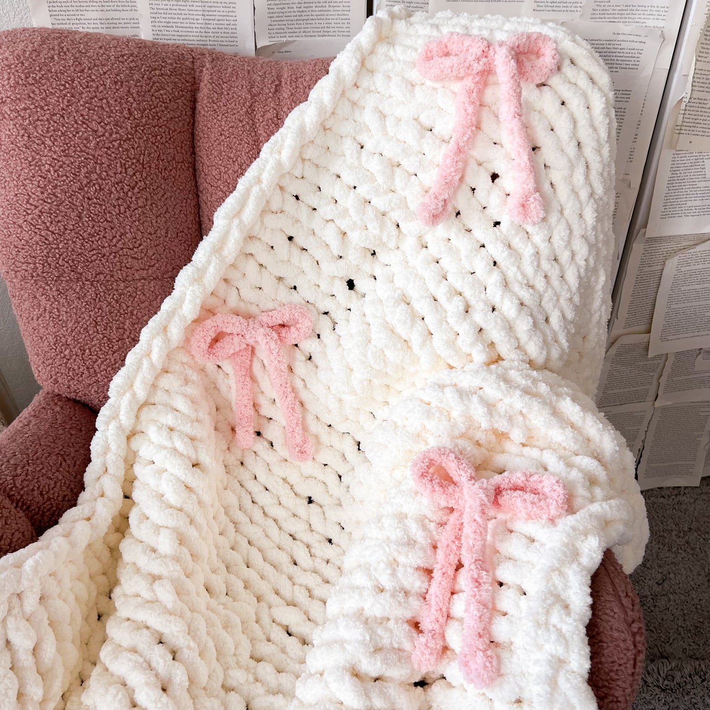 CUSTOMIZABLE Bow Chunky Knit Cozy Blanket, Soft Chenille Throw Blanket