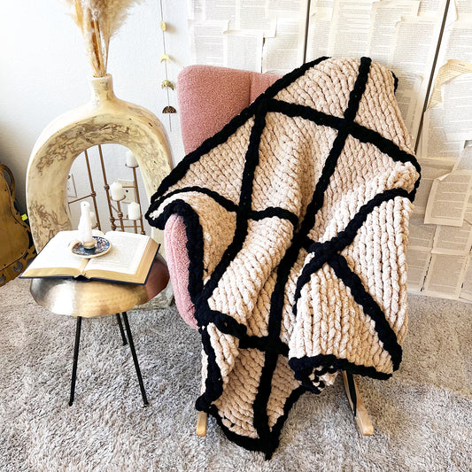 Diamond Stitched Chenille Chunky Knit Blanket