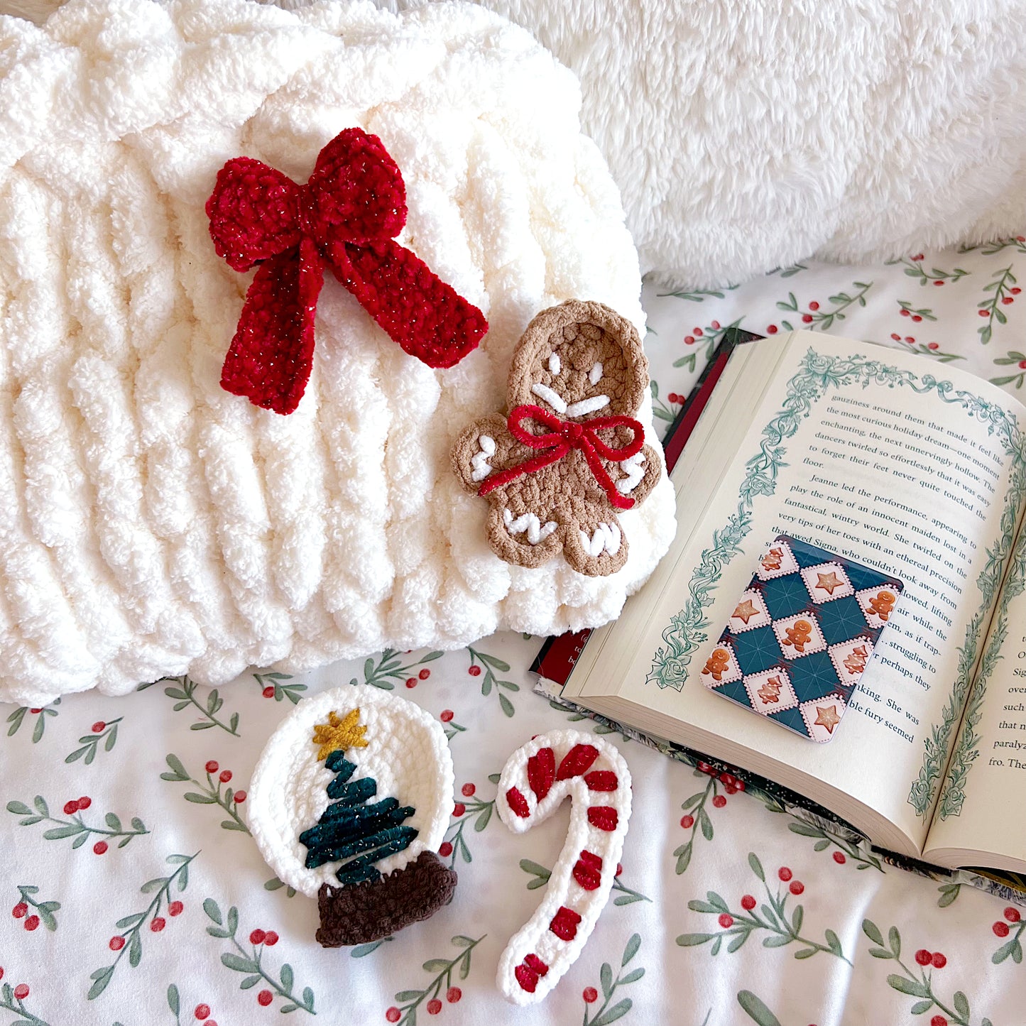 Christmas Crochet Appliqué Clips