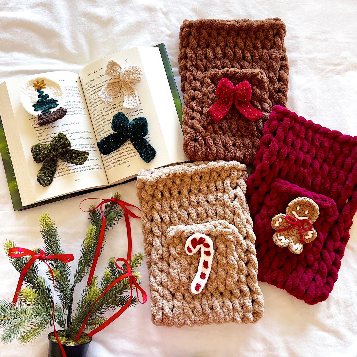 Christmas Bow Vertical Chenille Book Sleeve, Planner Pouch