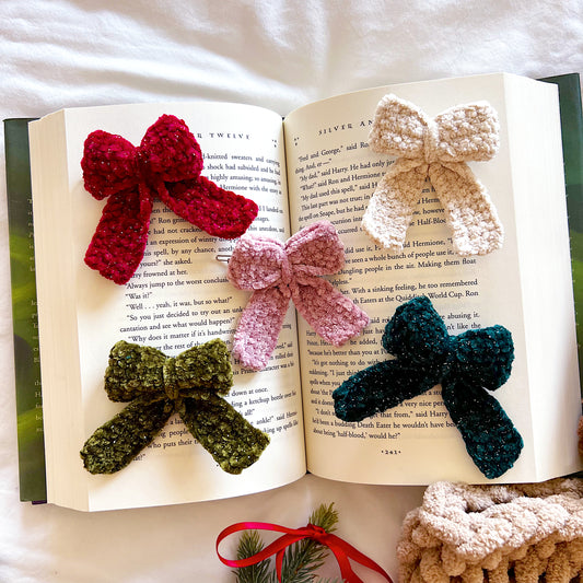 Sparkly Crochet Bow Appliqué Clips