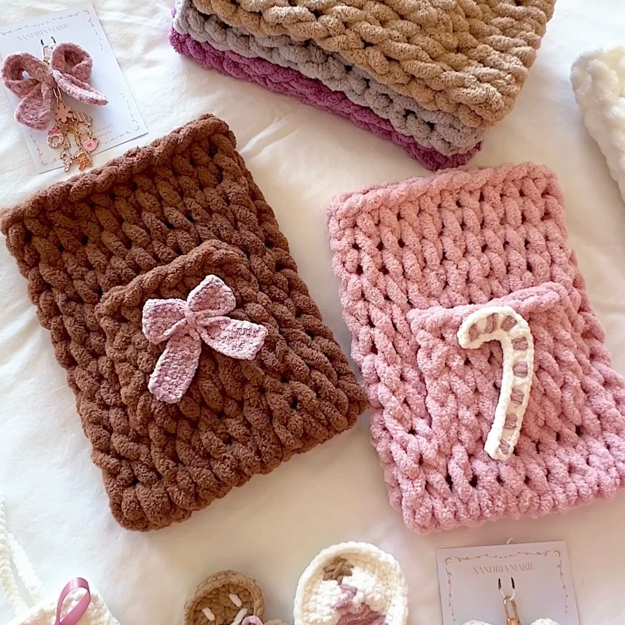 Christmas Bow Vertical Chenille Book Sleeve, Planner Pouch