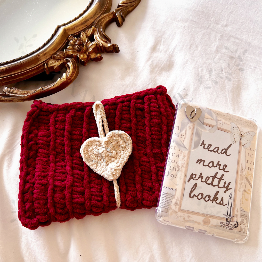 LIMITED Crochet Heart Horizontal Kindle Sleeve