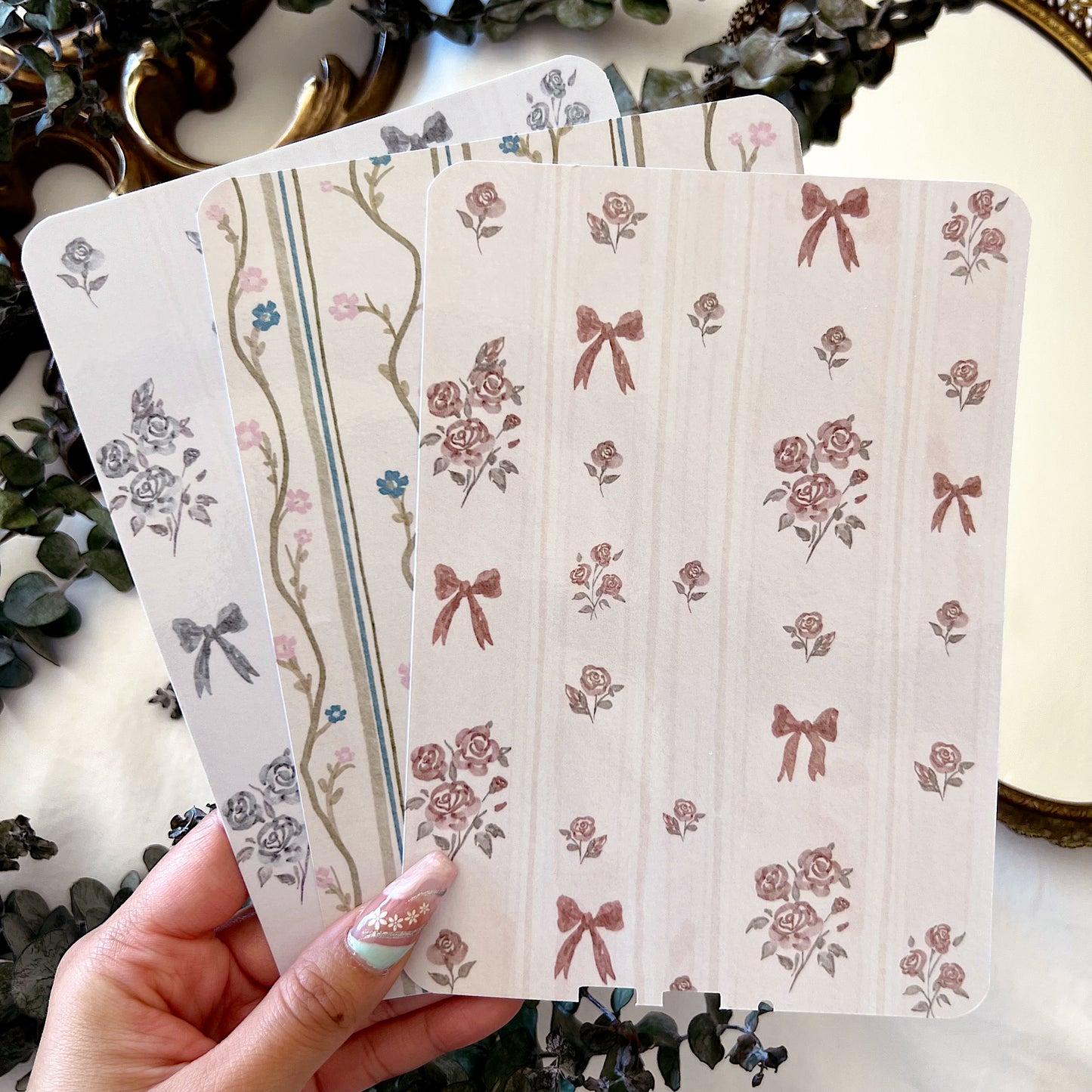 Bows & Flowers Kindle Insert