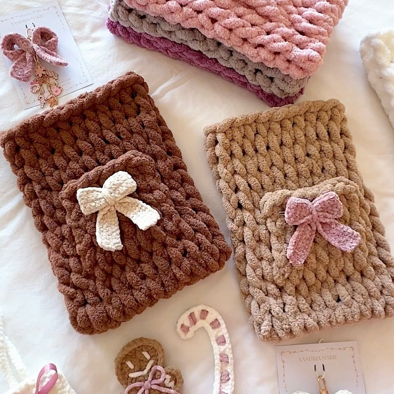 Christmas Bow Vertical Chenille Book Sleeve, Planner Pouch