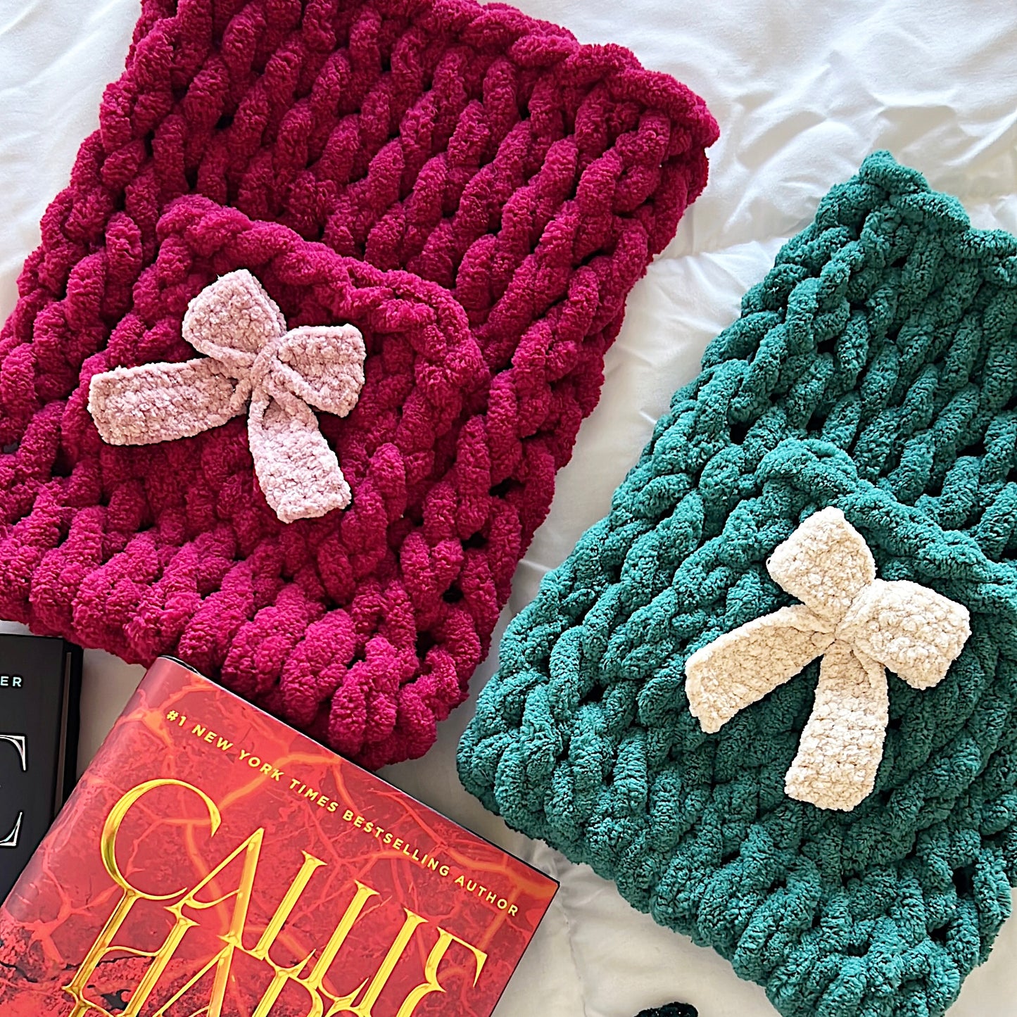 Christmas Bow Vertical Chenille Book Sleeve, Planner Pouch