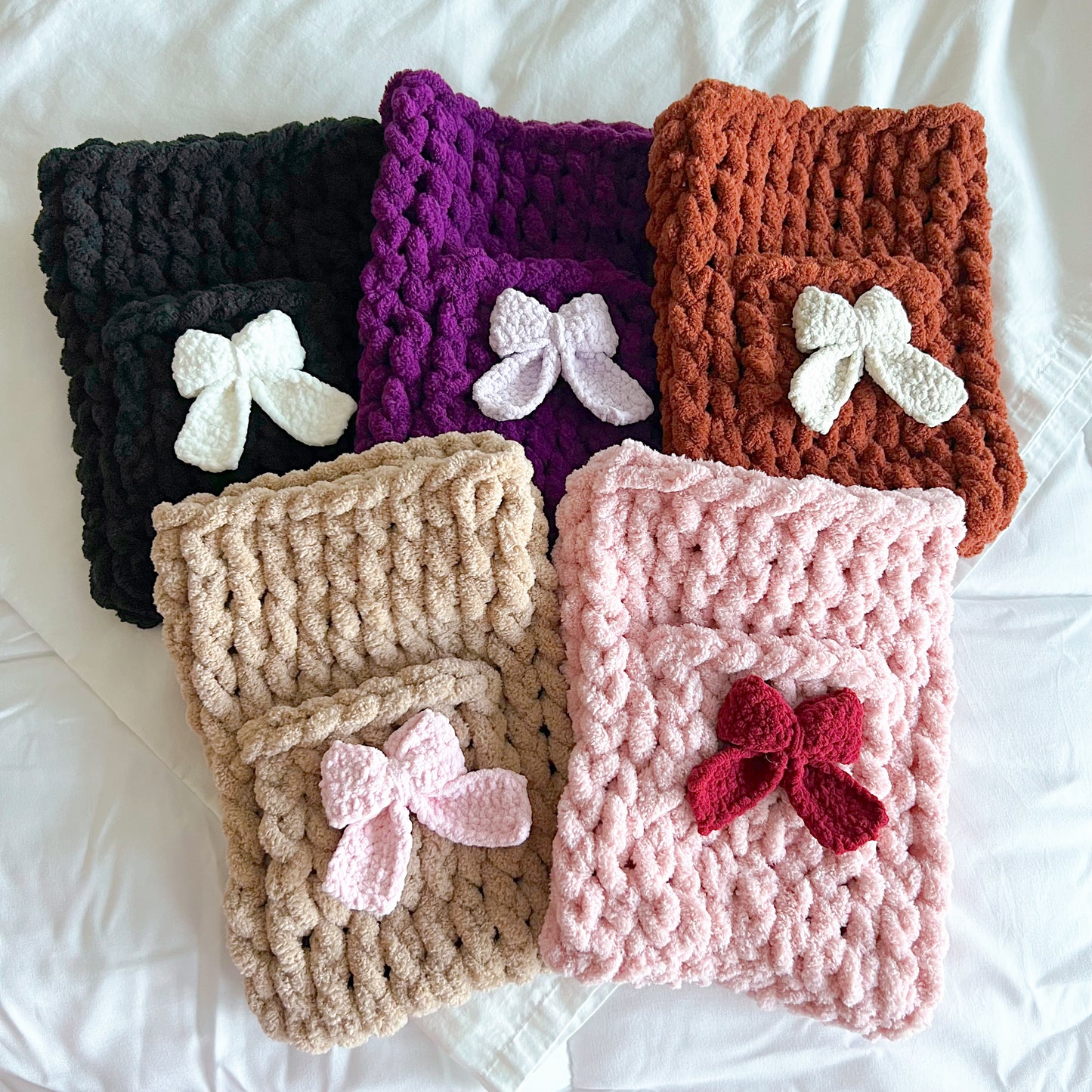 Crochet Bow Appliqué Clips
