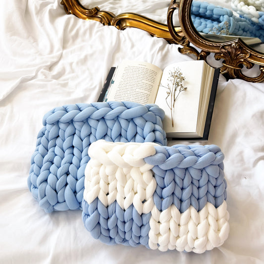 Blue Checkered Chunky Knit Planner Pouch